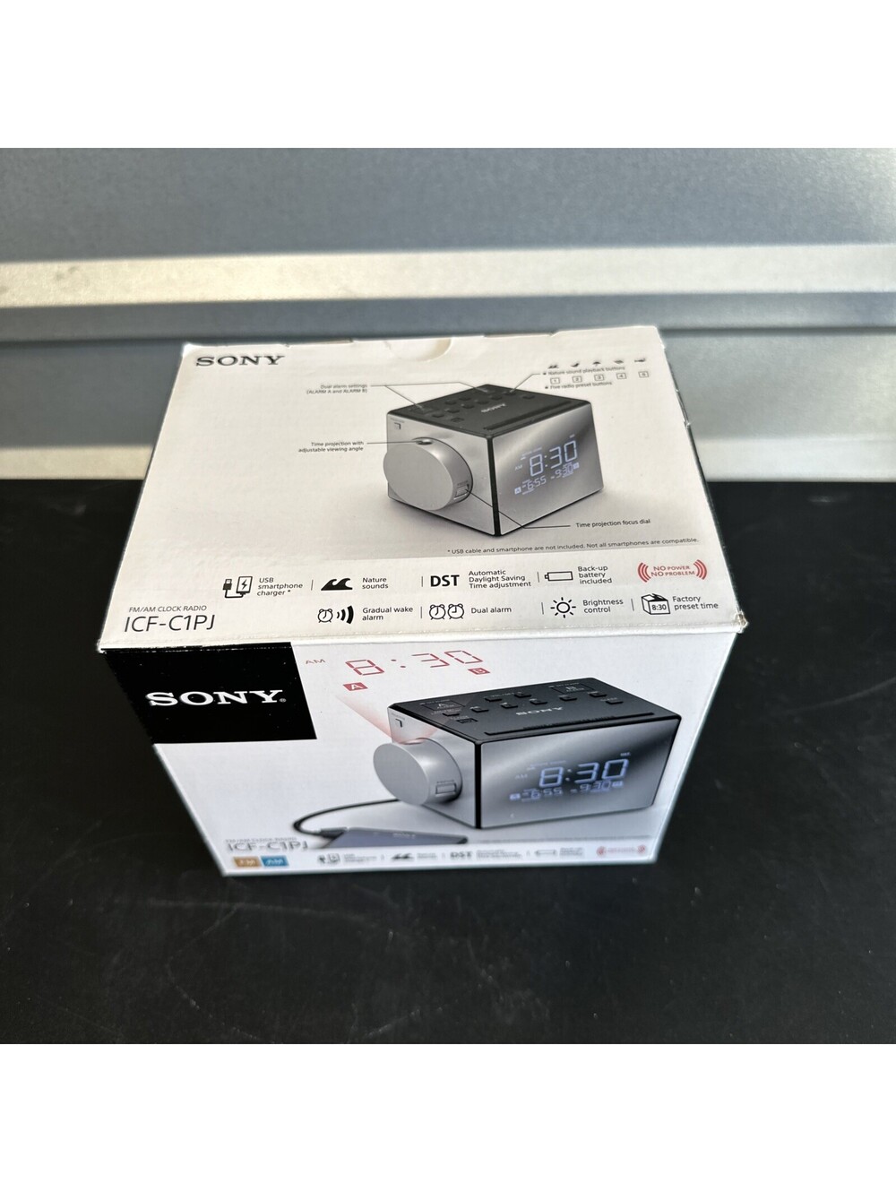 ICF-C1PJ SONY ALARM CLOCK RADIO - Picture 12 of 13